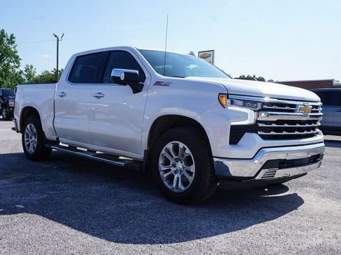 Used 2025 Chevrolet Silverado 1500 LTZ w/ LTZ Premium Package AWD/4WD image 2