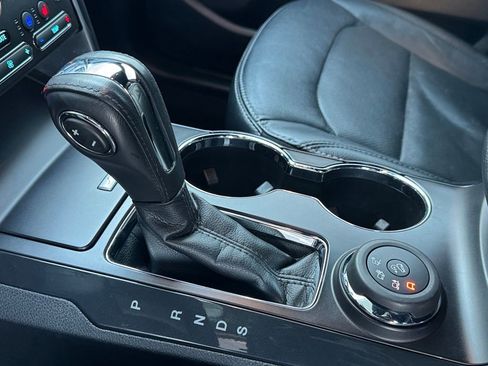 Used 2019 Ford Explorer Limited w/ Ford Safe & Smart Package image 25