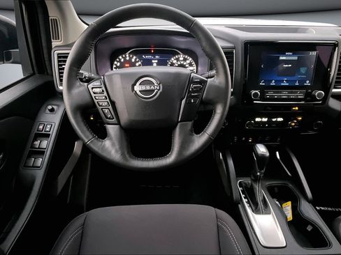 Used 2024 Nissan Frontier SV w/ Hardbody Edition image 9