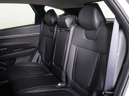 Certified 2024 Hyundai Tucson SEL w/ Convenience Package FWD image 32