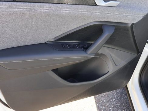 Certified 2025 Volkswagen Tiguan S image 10