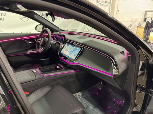 New 2026 Mercedes-Benz E 53 AMG e 4MATIC Sedan image 17