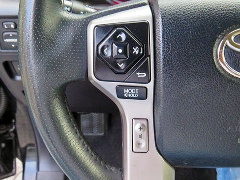 Used 2015 Toyota 4Runner SR5 image 26