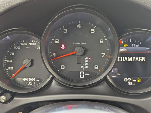 Used 2018 Porsche Macan image 18