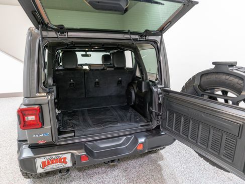 Used 2021 Jeep Wrangler Unlimited Sahara w/ Cold Weather Group image 32