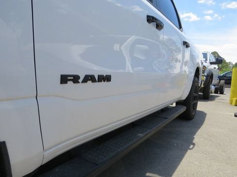 Certified 2024 RAM 1500 Laramie AWD/4WD image 6