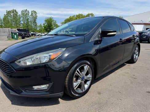 Used 2016 Ford Focus SE FWD image 9