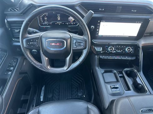 Used 2025 GMC Sierra 2500 AT4 w/ Technology Package AWD/4WD image 15