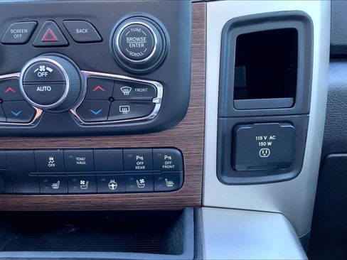 Used 2018 RAM 1500 Laramie w/ Convenience Group image 35