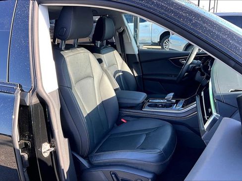 Used 2023 Audi Q8 Prestige w/ Prestige Package AWD/4WD image 9