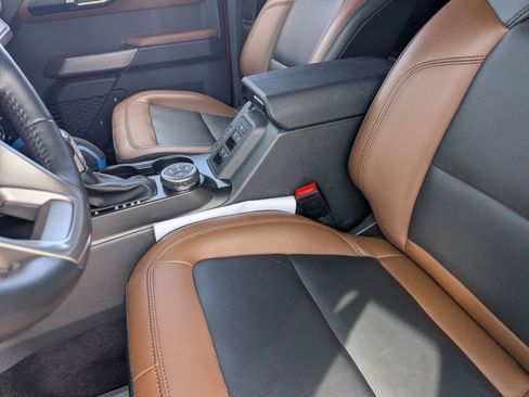 Certified 2023 Ford Bronco Outer Banks w/ Sasquatch Package image 19