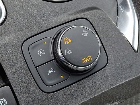 Certified 2023 Chevrolet Traverse RS image 28