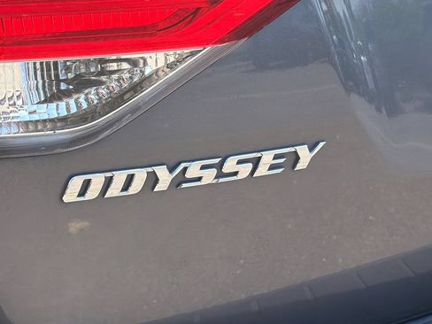 Used 2016 Honda Odyssey EX-L image 27