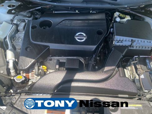 Used 2015 Nissan Altima 2.5 SV FWD image 28