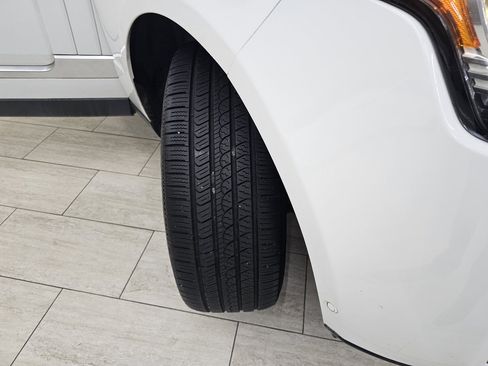 Used 2016 Land Rover Range Rover HSE image 42