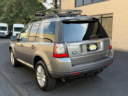 Used 2011 Land Rover LR2 HSE AWD/4WD image 8