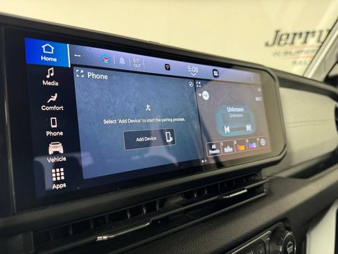 Used 2024 Jeep Gladiator Sport AWD/4WD image 26
