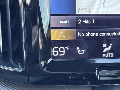 Used 2021 Volvo XC60 T5 R-Design w/ Advanced Package image 37