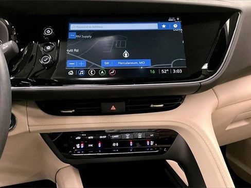 Used 2023 Buick Envision Avenir image 28