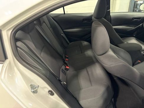 Used 2025 Toyota Corolla LE FWD image 34