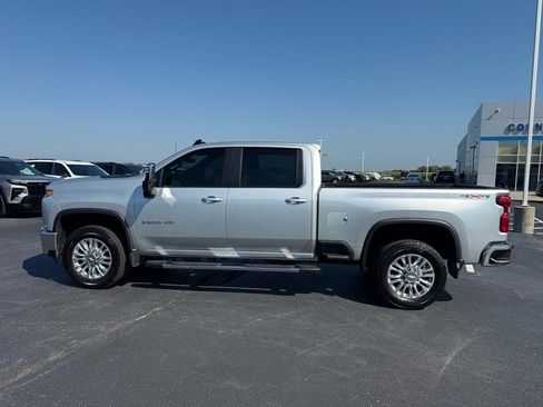 Used 2022 Chevrolet Silverado 2500 LT w/ All Star Edition image 2
