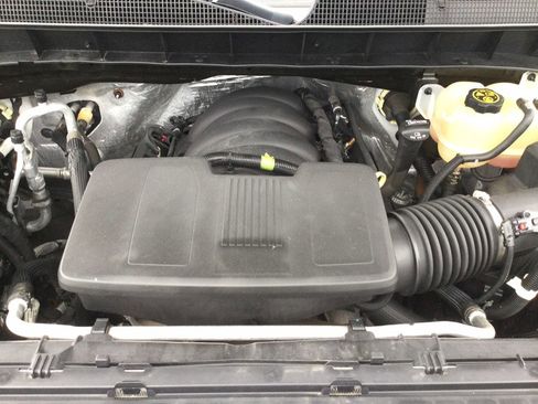 Used 2019 Chevrolet Silverado 1500 Custom w/ Custom Value Package AWD/4WD image 40