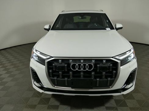 Used 2025 Audi Q7 3.0T Premium Plus AWD/4WD image 8