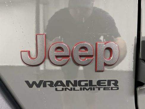 Used 2020 Jeep Wrangler Unlimited Rubicon w/ LED Lighting Group AWD/4WD image 30
