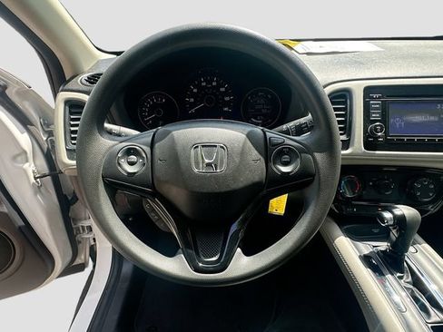 Used 2020 Honda HR-V LX image 12