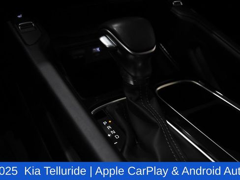 Used 2025 Kia Telluride S FWD image 27