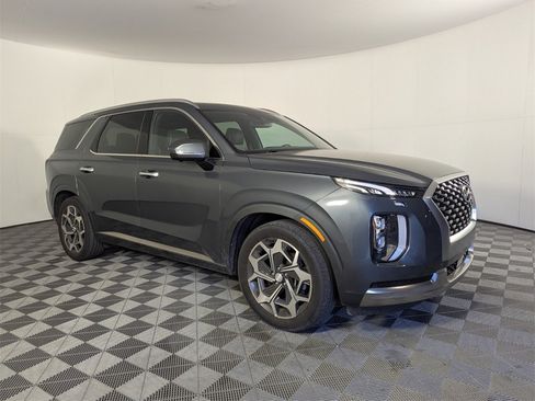 Used 2022 Hyundai Palisade Calligraphy w/ Cargo Package image 2