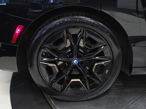 Used 2023 BMW iX M60 AWD/4WD image 4