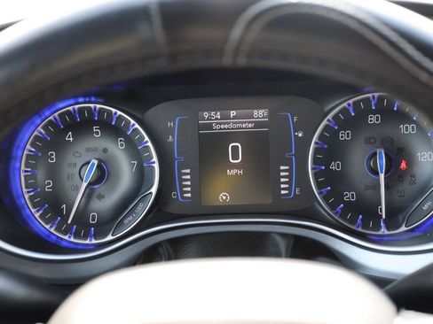 Used 2019 Chrysler Pacifica Touring Plus w/ S Appearance Package FWD image 20