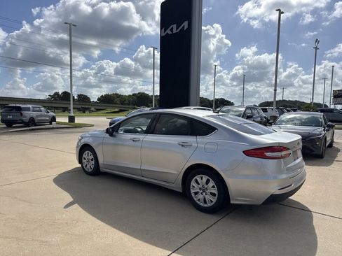 Used 2019 Ford Fusion S FWD image 24