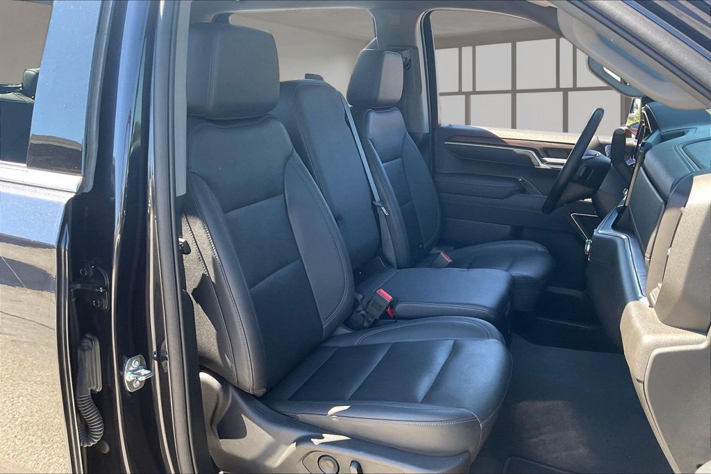 Used 2025 GMC Sierra 1500 SLT AWD/4WD image 28