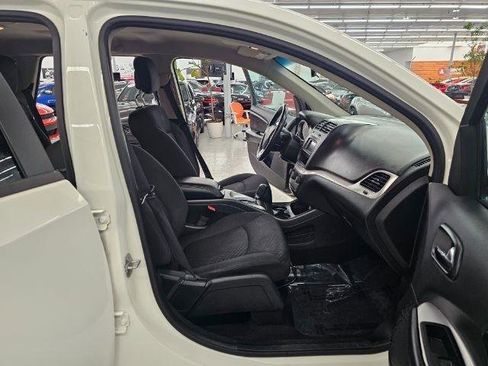 Used 2018 Dodge Journey SE w/ Connectivity Group FWD image 31