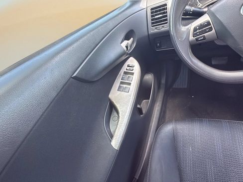 Used 2013 Toyota Corolla S FWD image 20