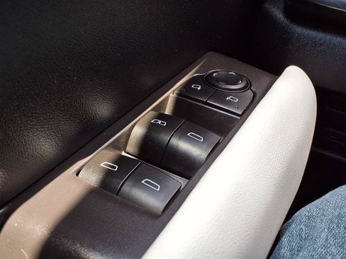 Used 2024 GMC Canyon AT4X AWD/4WD image 17