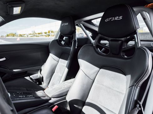 Used 2019 Porsche 911 GT3 RS RWD image 41