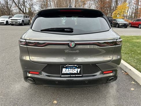 Used 2024 Alfa Romeo Tonale Veloce w/ Premium Interior Package image 7