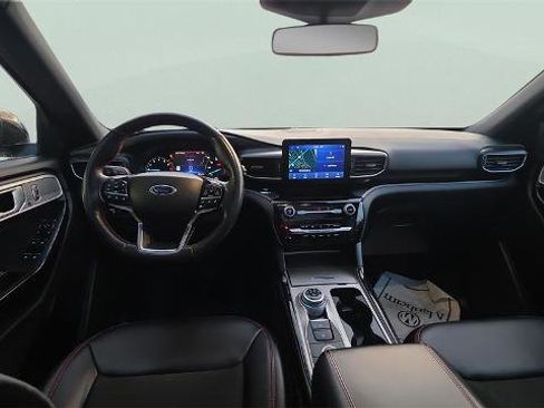 Certified 2023 Ford Explorer ST-Line w/ Class IV Trailer Tow Package image 17