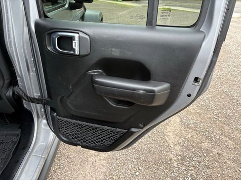 Used 2018 Jeep Wrangler Unlimited Rubicon w/ Steel Bumper Group AWD/4WD image 14