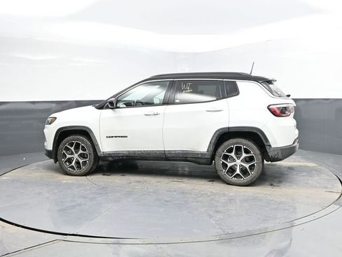 Used 2024 Jeep Compass Limited image 6