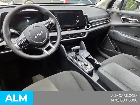 Used 2025 Kia Sportage LX FWD image 7