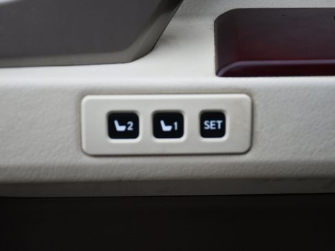 Used 2019 Lexus GX 460 image 16