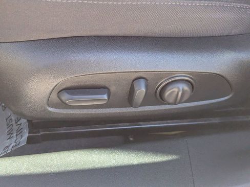 Used 2025 Chevrolet Malibu LT image 21