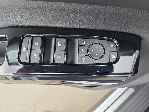 New 2026 Nissan Pathfinder Platinum w/ Cargo Package FWD image 32