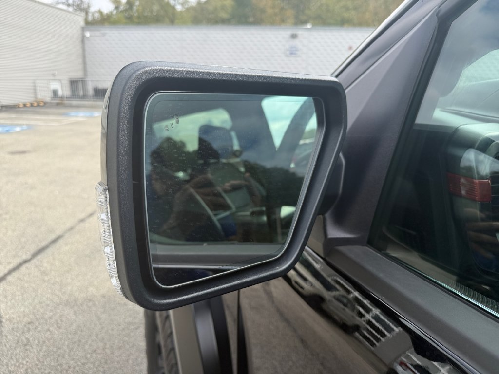 Used 2025 Ford F150 Raptor AWD/4WD image 36