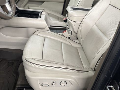 Used 2021 GMC Yukon XL Denali w/ LPO, Illumination Package image 15