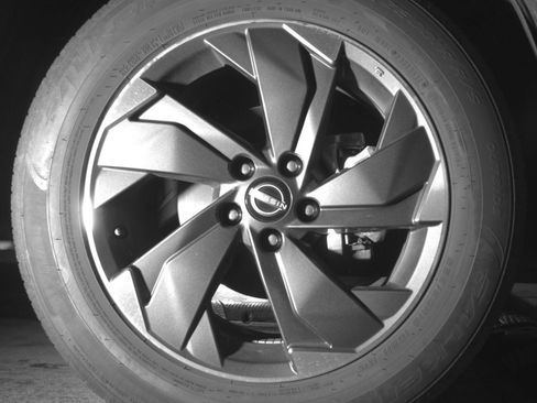 Used 2025 Nissan Rogue SV FWD image 16